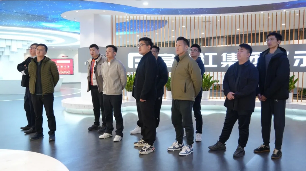 �������±��������ֵ�������ҵ���̻�᳤�亣��һ�е���������ʱ����